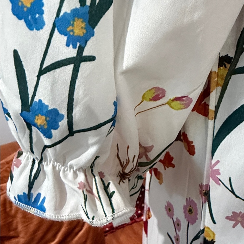 Floral White Maxi Dress - Picture 3 of 9